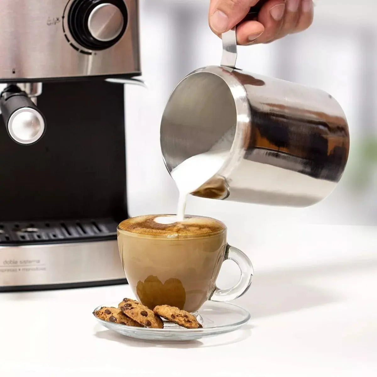 Cafetera Expresso Ufesa Automatica Y Cápsulas - Negro/plata