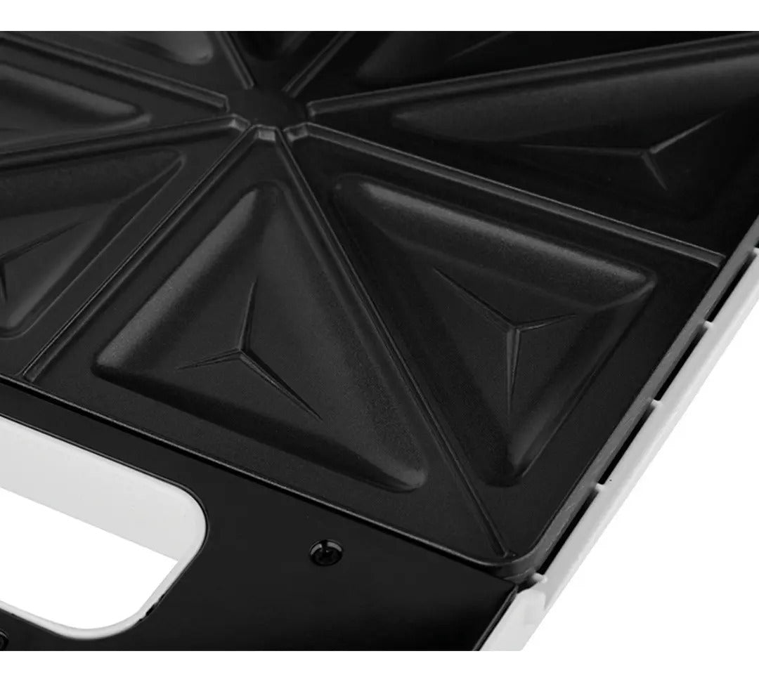 Sandwichera Ufesa Activa 4 Sándwiches 780w Sw7400 - Blanco