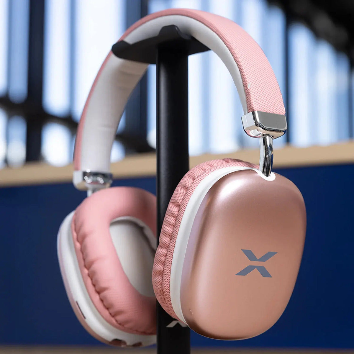 Auriculares Inalámbricos Xion 40hs Duración Xi-aux300 Rosa