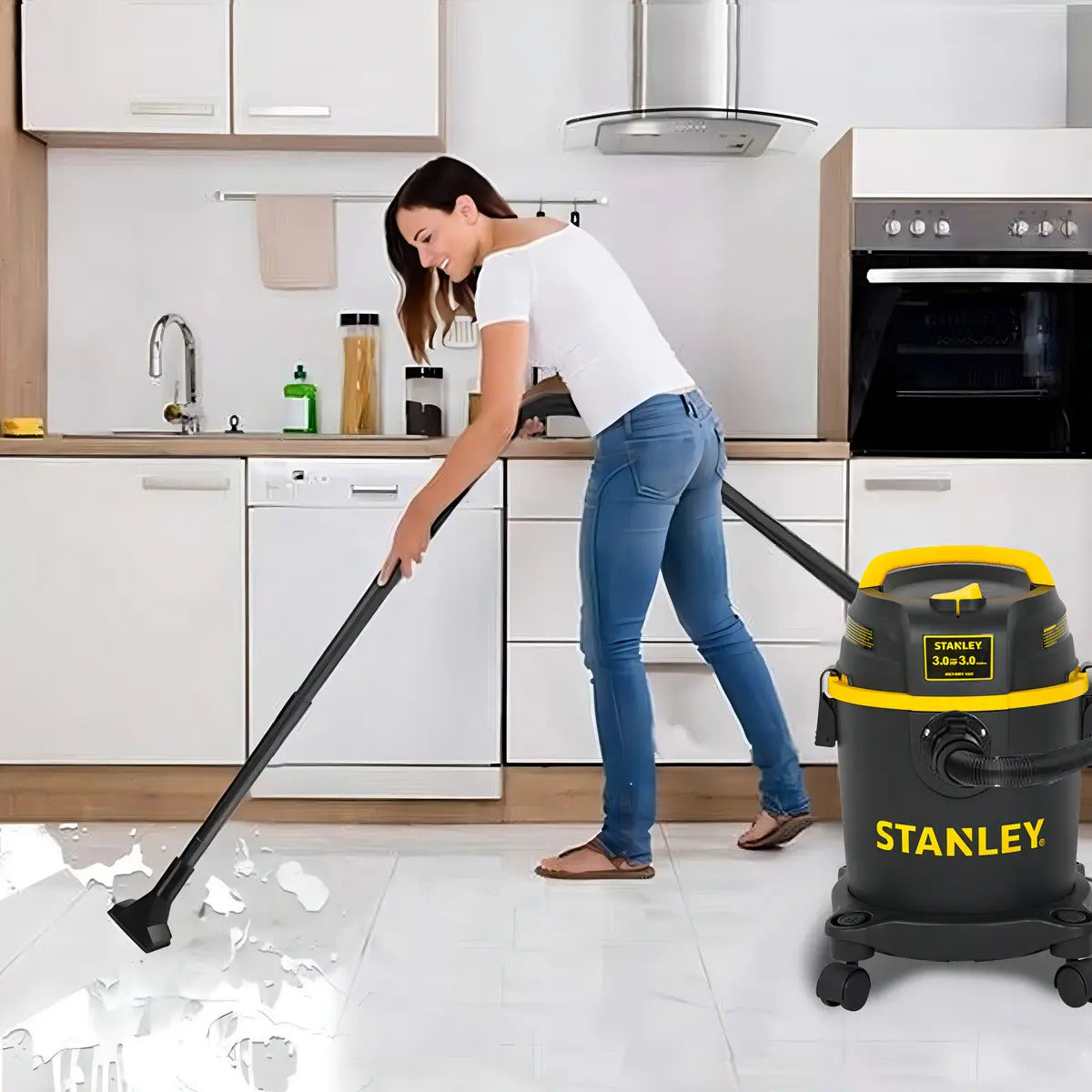 Aspiradora Pro Stanley Polvo Y Agua 11 Lts Sl19202p-3b Negro